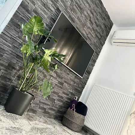 Bright House,12minutes From The Aristotelous Square
